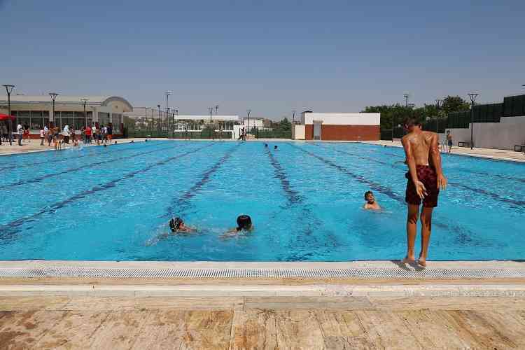 Çınar Belediyesi’nin Olimpik Yüzme Havuzu Açıldı 